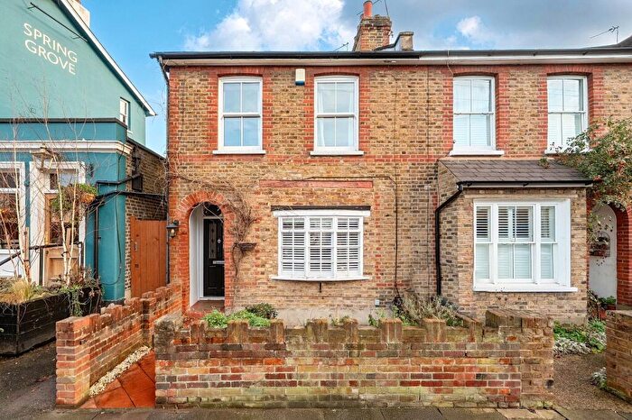 3 Bedroom End Of Terrace House For Sale In Bloomfield Road, Kingston Upon Thames, KT1