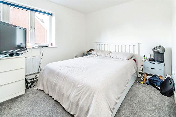 2 Bedroom Semi-Detached House For Sale In Hoadley Road, Horley, Surrey, RH6