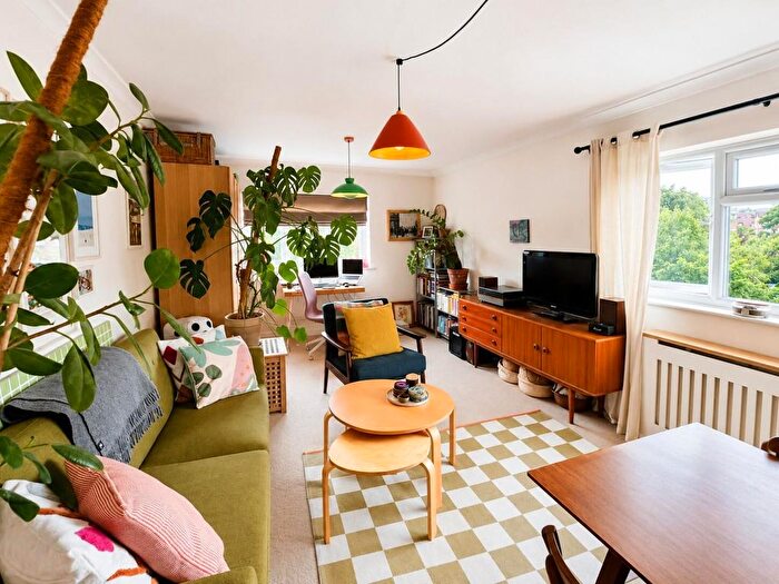 1 Bedroom Flat To Rent In Anerley Park Road, Anerley, London, SE20