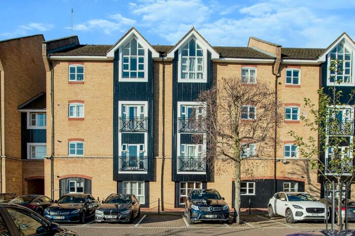 2 Bedroom Flat To Rent In Evans Wharf, Hemel Hempstead, HP3