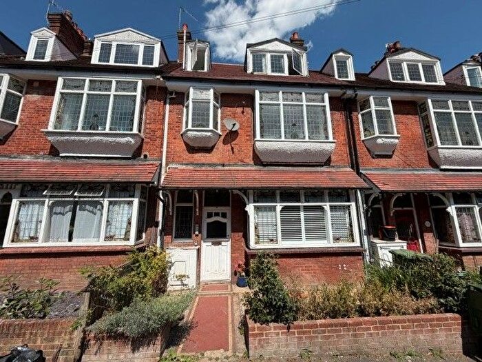 1 Bedroom Flat To Rent In Lime Hill Road, Tunbridge Wells, TN1