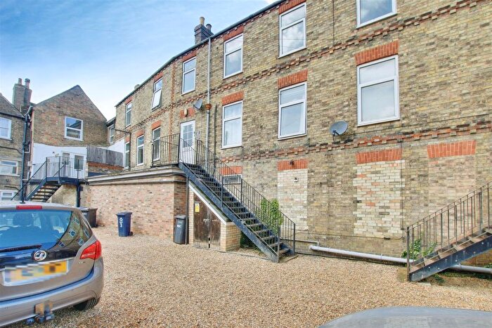 1 Bedroom Maisonette To Rent In High Street, Huntingdon, PE29
