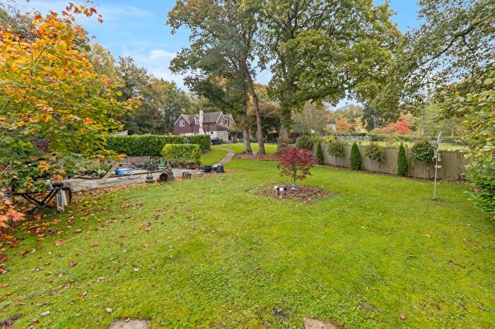 3 Bedroom Detached House For Sale In Smugglers Lane, Crowborough, East Sussex, TN6