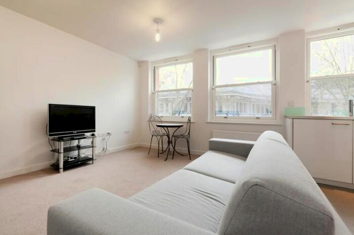 1 Bedroom Flat To Rent In Alfred Place, Bloomsbury, WC1E