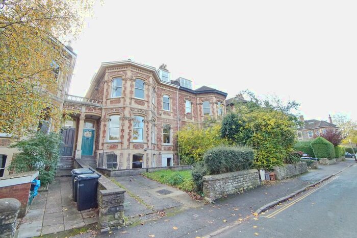 3 Bedroom Flat To Rent In Meridian Road, Redland, Bristol, BS6