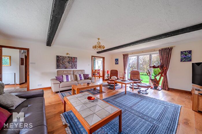 7 Bedroom Detached House For Sale In Stapehill Road, Wimborne, BH21