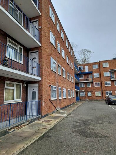 2 Bedroom Flat To Rent In High Street South, Dunstable, LU6