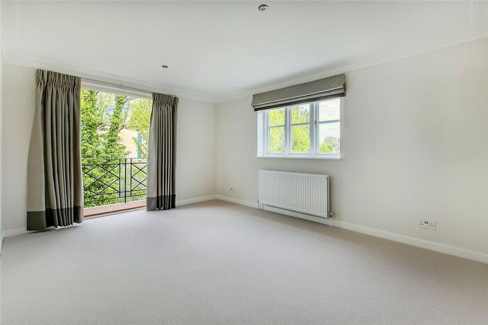 2 Bedroom Flat To Rent In Brompton Park Crescent, Seagrave Road, SW6