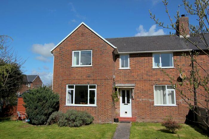 3 Bedroom Semi-Detached House For Sale In Chestnut Avenue, St Athan, CF62