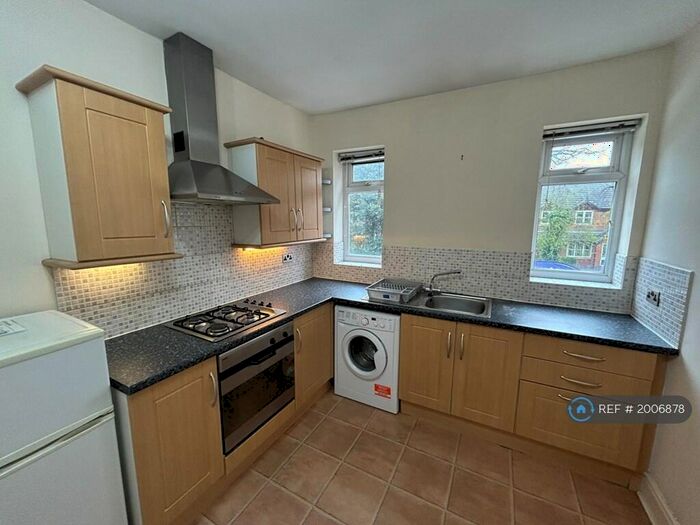 1 Bedroom Flat To Rent In Withington, Manchester, M20