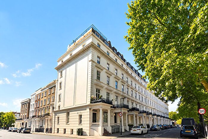 2 Bedroom Flat For Sale In St. Stephens Gardens, Notting Hill, W2