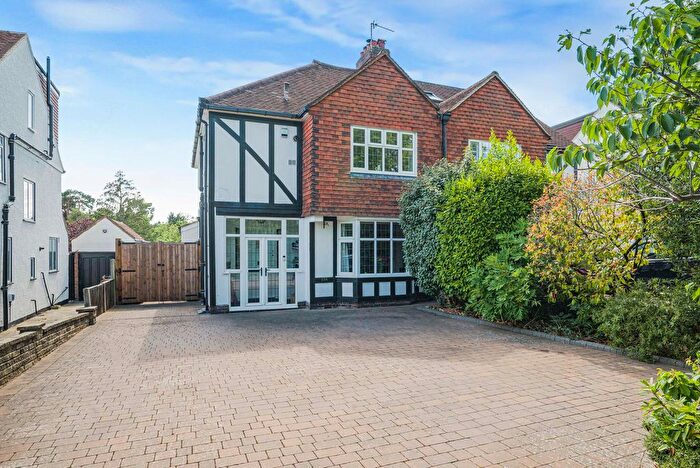3 Bedroom Semi-Detached House For Sale In Hastings Road, Bromley, BR2