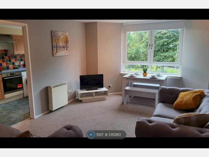 3 Bedroom Flat To Rent In Langlands Court, Glasgow G51