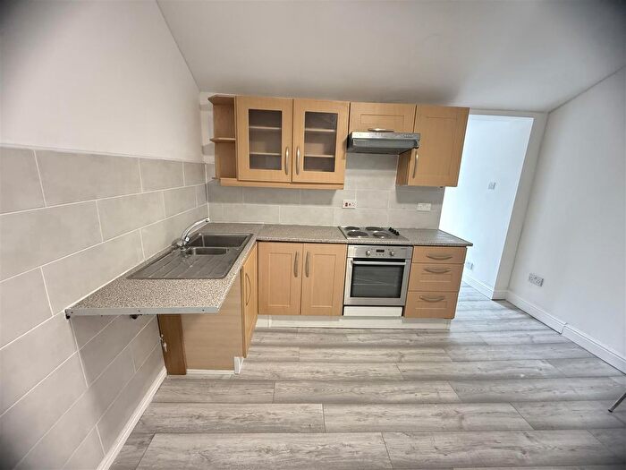 1 Bedroom Flat To Rent In Flat Above Commercial- Carters Green, West Bromwich, B70