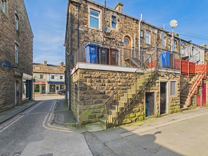 2 Bedroom Flat To Rent In Church Street, Barnoldswick, BB18