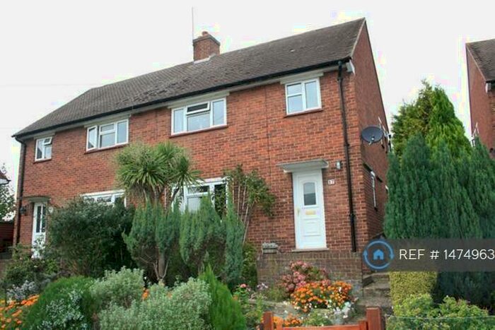 3 Bedroom Semi-Detached House To Rent In Larchfield Road, Maidenhead, SL6
