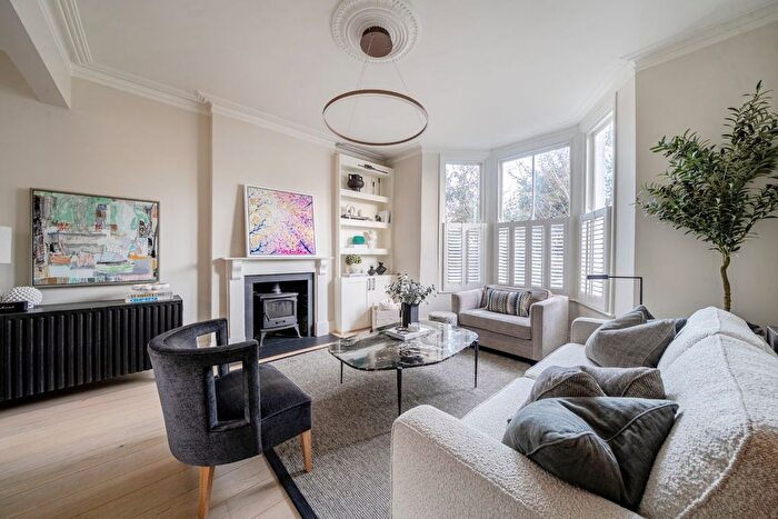 3 Bedroom Terraced House For Sale In Dinsdale Road, London, SE3