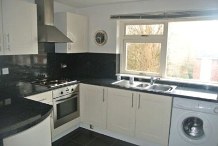 1 Bedroom Flat To Rent In Hey Park, Bed Apt, L36