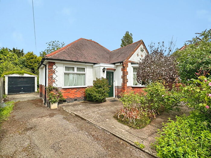 2 Bedroom Detached Bungalow For Sale In Iris Avenue, Glen Parva, Leicester, LE2