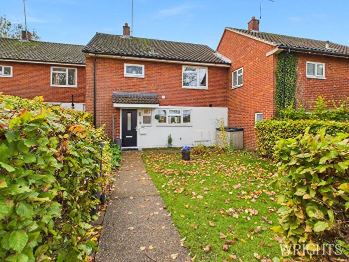 3 Bedroom Terraced House For Sale In Briars Lane, Hatfield, AL10