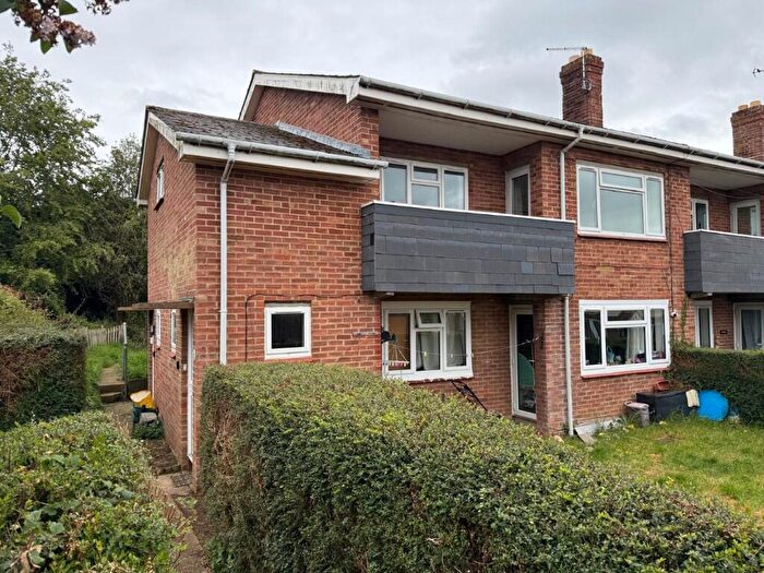 2 Bedroom Flat For Sale In St Annes Gardens, Yeovil, BA21