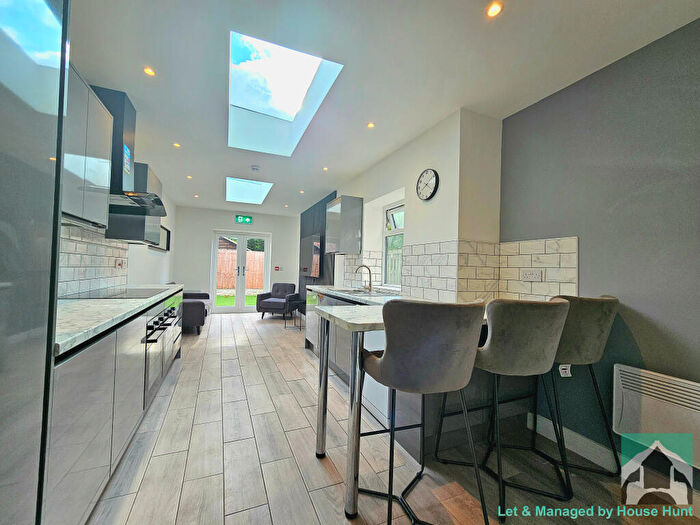 6 Bedroom House To Rent In Rookery Road, Selly Oak, Birmingham, B29