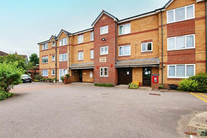 1 Bedroom Retirement Property For Sale In Acorn Court, Waltham Cross, EN8