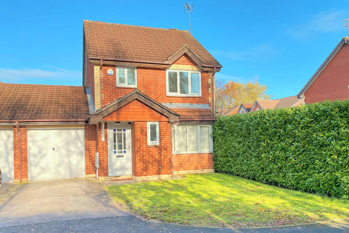 3 Bedroom Detached House To Rent In Hookstone Grange Court, Harrogate, HG2