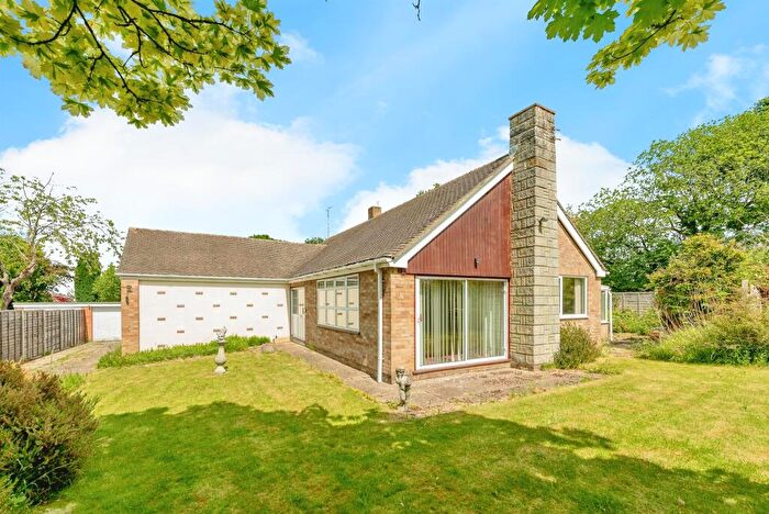 3 Bedroom Detached Bungalow For Sale In Birch Lea, Crawley, RH10