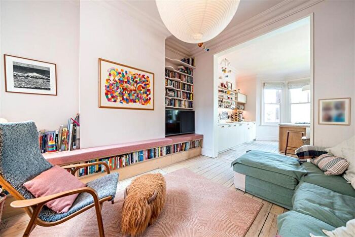 3 Bedroom Flat For Sale In New Cross Road, New Cross, SE14