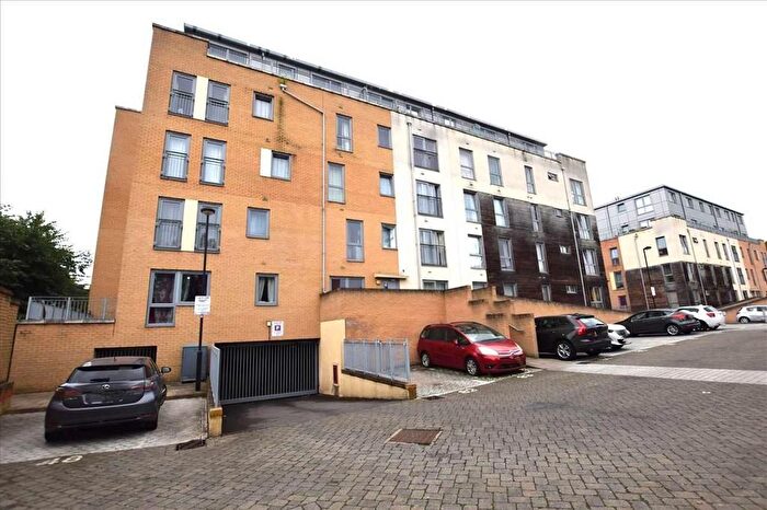 2 Bedroom Flat To Rent In Fortune Avenue, Edgware, HA8