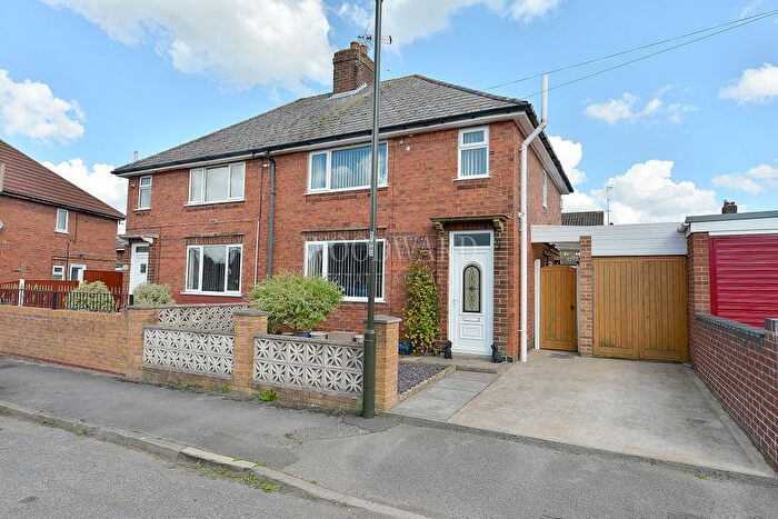 3 Bedroom Semi-Detached House For Sale In Lamb Crescent, Ripley, DE5