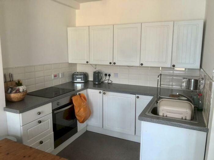 1 Bedroom Flat To Rent In Stapleton Road, Bristol, Somerset, BS5