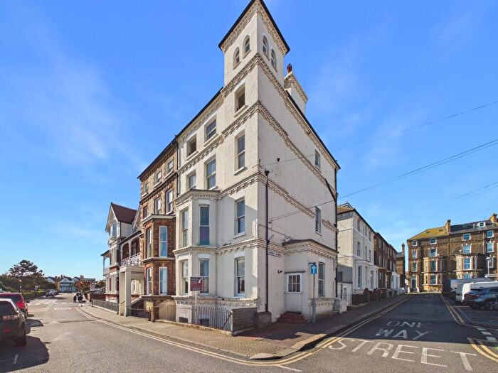 2 Bedroom Flat For Sale In Victoria Parade, Broadstairs, CT10