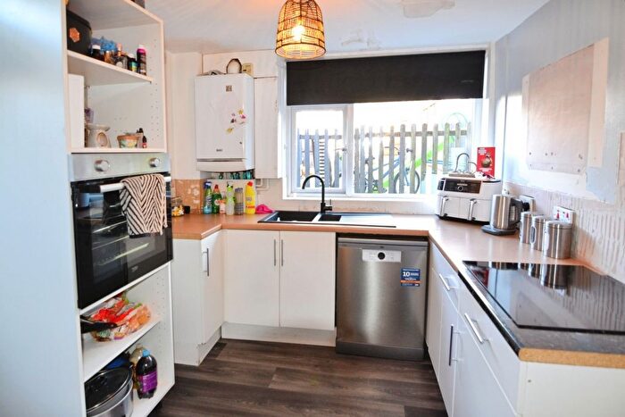 3 Bedroom Terraced House For Sale In Harris Road, Nottingham, NG17