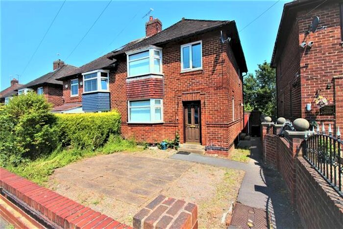 3 Bedroom Semi-Detached House To Rent In Clifton Avenue, Sheffield, S9