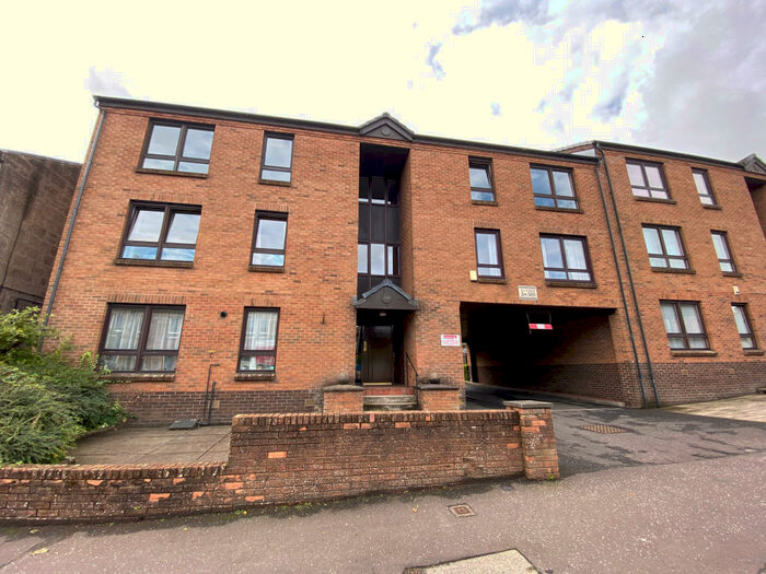 2 Bedroom Flat To Rent In Busby Road, Clarkston, G76