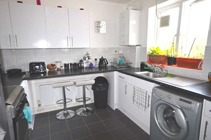 2 Bedroom Flat To Rent In Rectory Road, Stoke Newington, N16