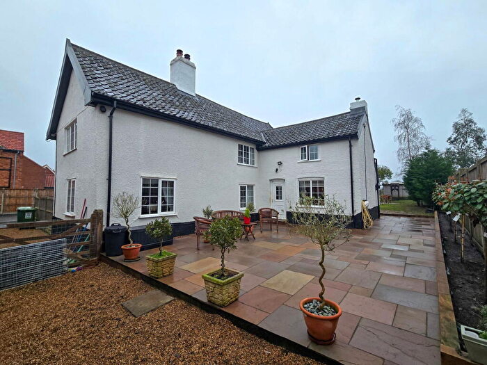 4 Bedroom Detached House For Sale In Long Street, Great Ellingham, Attleborough, NR17