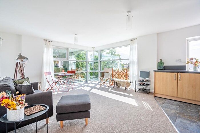 2 Bedroom Flat For Sale In Leeman Road, York, YO26
