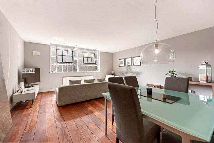 2 Bedroom Apartment For Sale In Goswell Road, EC1V