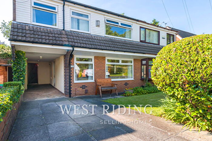 4 Bedroom Semi Detached House For Sale In Pineway, Lees, Oldham, OL4
