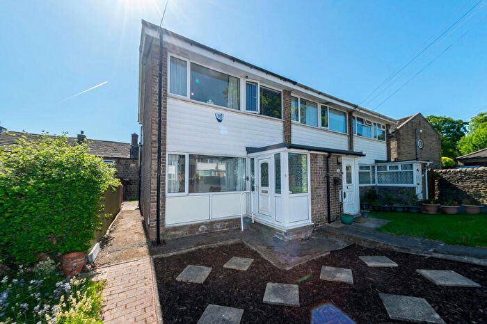 3 Bedroom Town House For Sale In Church Close, Shepley, HD8