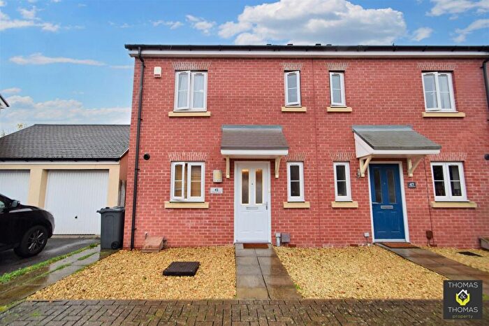 2 Bedroom Semi Detached House For Sale In Snetterton Heath, Kingsway, GL2