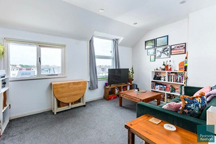 1 Bedroom Apartment For Sale In Sackville Road, Hove, BN3