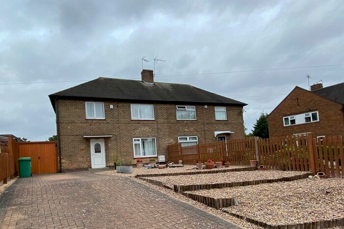 3 Bedroom Semi-Detached House To Rent In Wollaton Vale, Wollaton, Nottingham, NG8