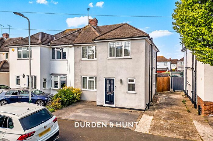 4 Bedroom Semi-Detached House For Sale In Laburnum Walk, Hornchurch, RM12