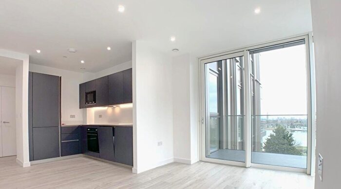 1 Bedroom Flat For Sale In Hartingtons Court, Woodberry Down, Coster Avenue, Hackney, London, N4