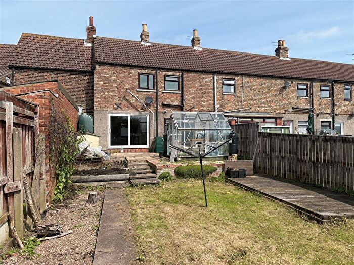 3 Bedroom Terraced House To Rent In Anchor Row, Whitgift, DN14