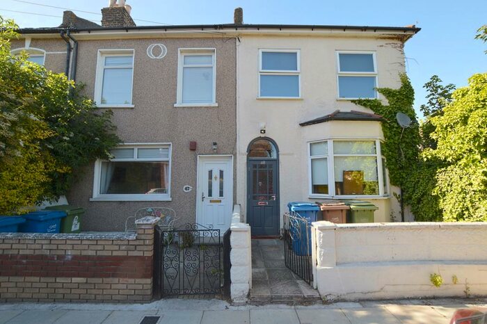 4 Bedroom Terraced House To Rent In Crewys Road Peckham, SE15
